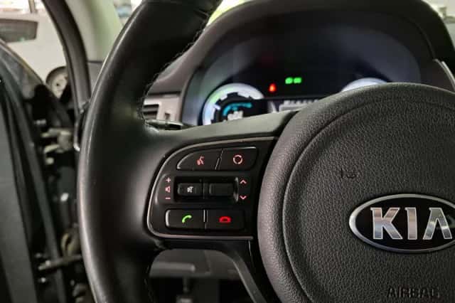 Kia Niro (2017) thumbnail 6