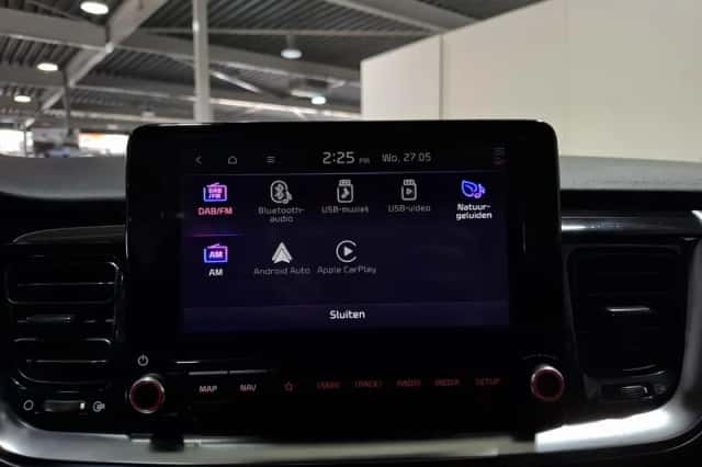 Kia Stonic (2021) thumbnail 13