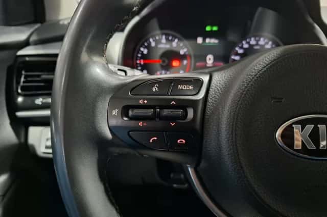 Kia Stonic (2021) thumbnail 17