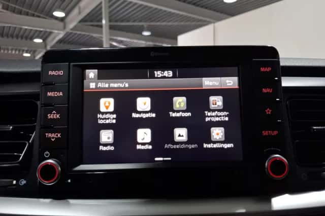 Kia Stonic (2020) thumbnail 16