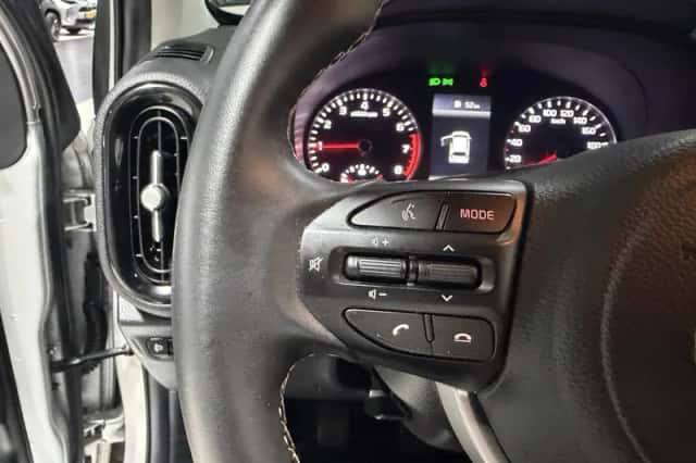 Kia Picanto (2023) thumbnail 12