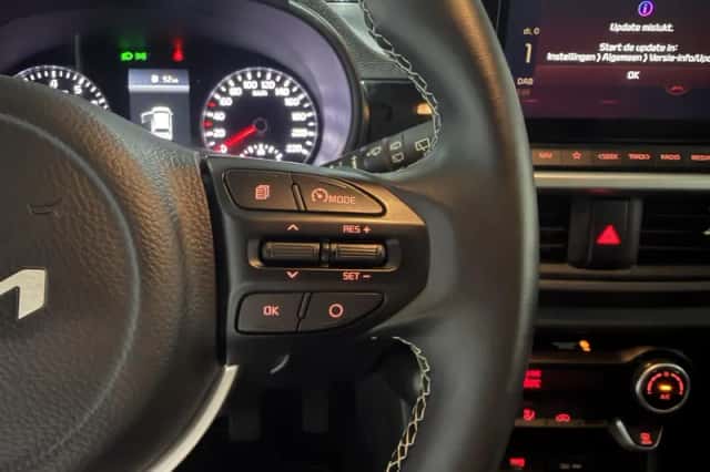 Kia Picanto (2023) thumbnail 13