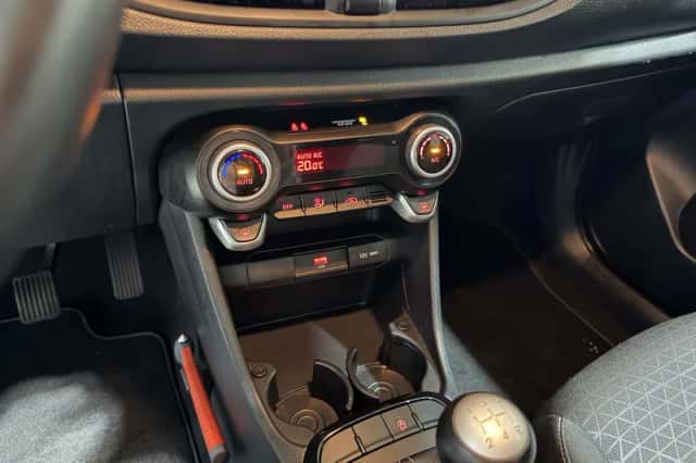 Kia Picanto (2023) thumbnail 20