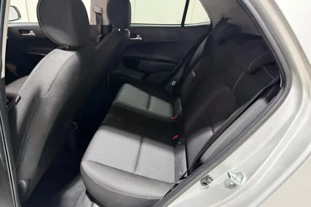 Kia Picanto (2023) thumbnail 23
