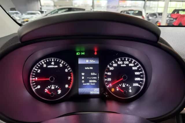 Kia Picanto (2023) thumbnail 10