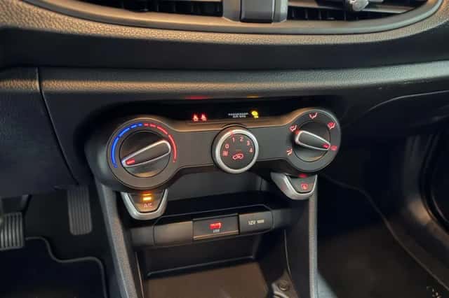 Kia Picanto (2023) thumbnail 20