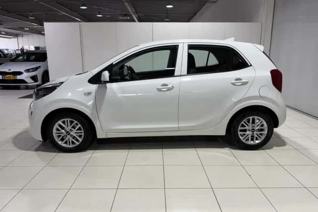 Kia Picanto (2023) thumbnail 4