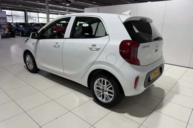 Kia Picanto (2023) thumbnail 5
