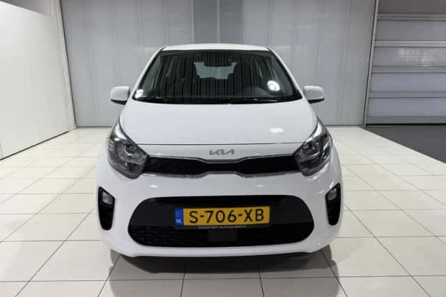 Kia Picanto (2023) thumbnail 9