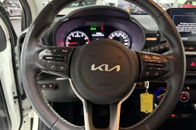 Kia Picanto (2023) thumbnail 11