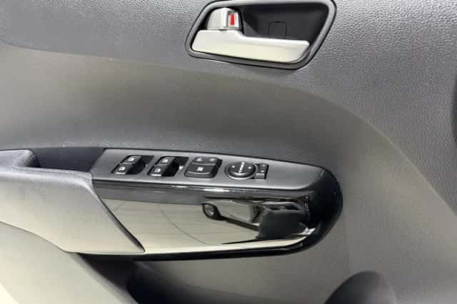 Kia Picanto (2023) thumbnail 14