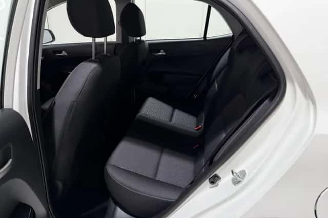 Kia Picanto (2023) thumbnail 21