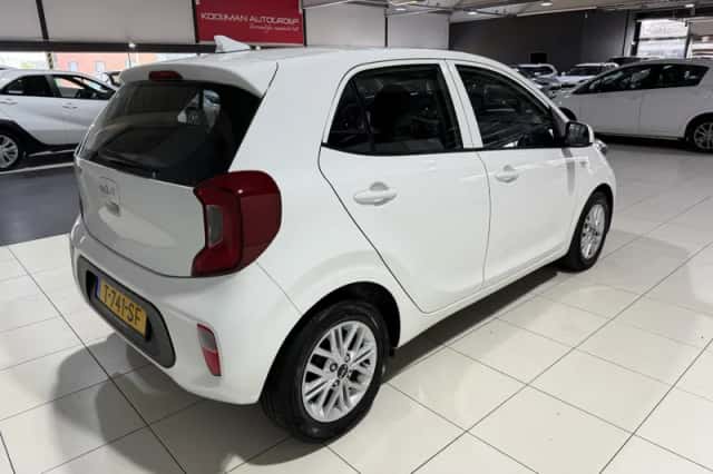 Kia Picanto (2023) thumbnail 7