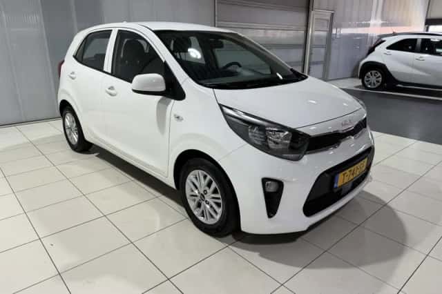 Kia Picanto (2023) thumbnail 8