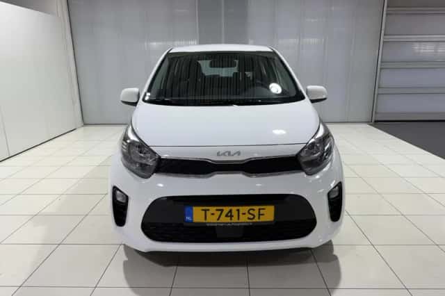 Kia Picanto (2023) thumbnail 9