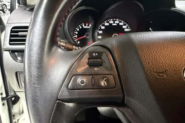 Kia Picanto (2015) thumbnail 12