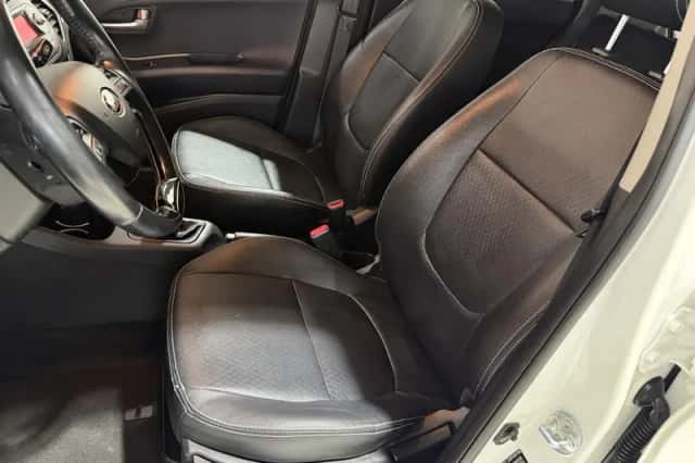 Kia Picanto (2015) thumbnail 20