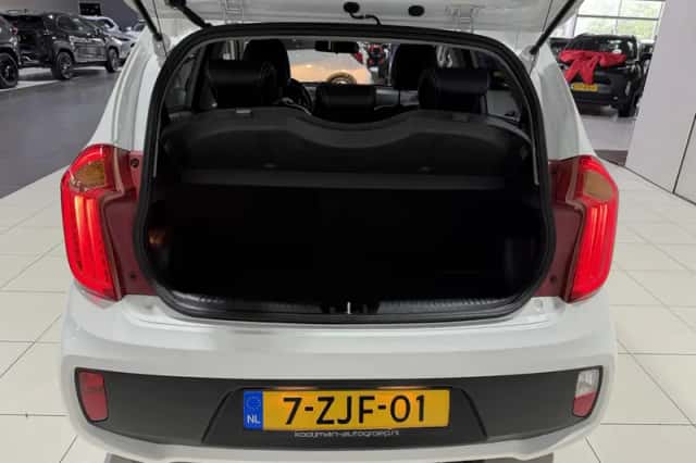 Kia Picanto (2015) thumbnail 23