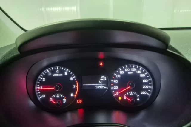 Kia Picanto (2019) thumbnail 11