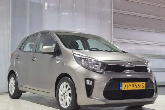 Kia Picanto (2019) thumbnail 3