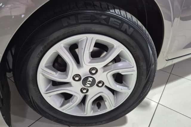 Kia Picanto (2019) thumbnail 10
