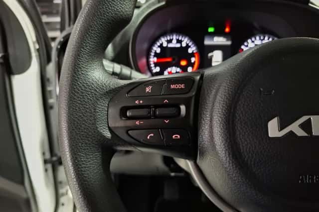Kia Picanto (2022) thumbnail 12