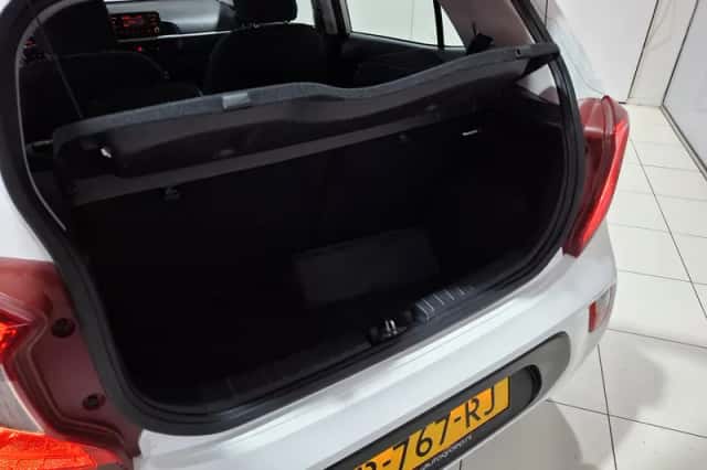 Kia Picanto (2022) thumbnail 16