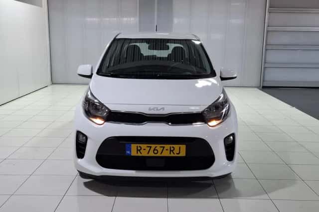 Kia Picanto (2022) thumbnail 4