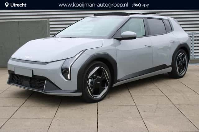 Kia EV4 (2026) thumbnail 1