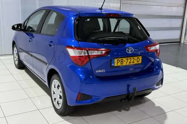 Toyota Yaris (2017) thumbnail 6