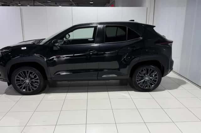 Toyota Yaris Cross (2022) thumbnail 2