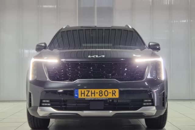 Kia Sorento (2025) thumbnail 3