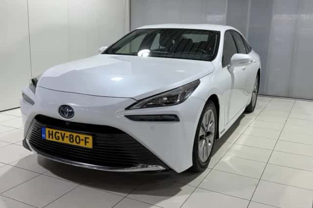 Toyota Mirai (2021) thumbnail 3