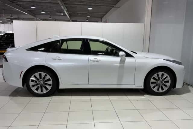 Toyota Mirai (2021) thumbnail 4