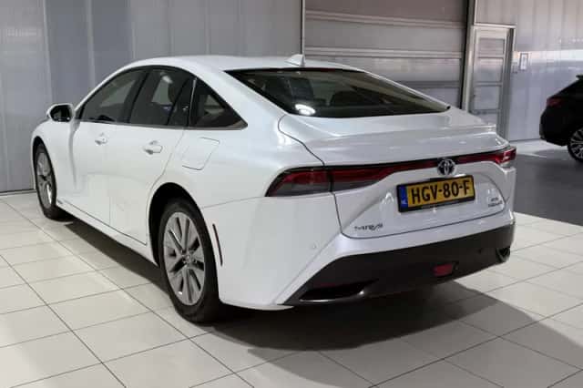 Toyota Mirai (2021) thumbnail 5