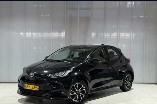 Toyota Yaris (2023) thumbnail 1
