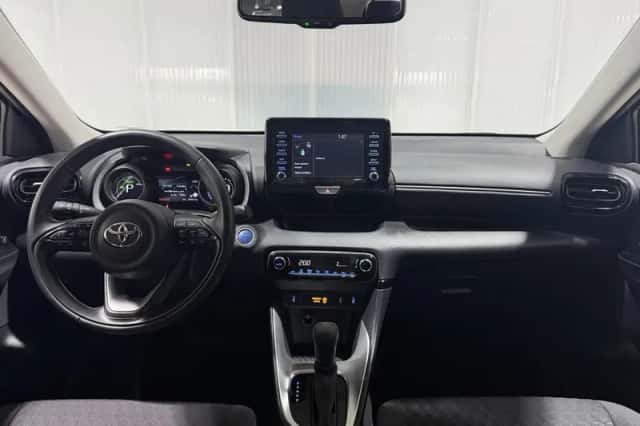Toyota Yaris (2023) thumbnail 4