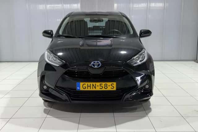 Toyota Yaris (2023) thumbnail 6