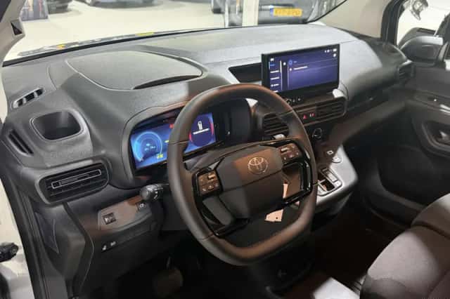 Toyota Proace (2026) thumbnail 2