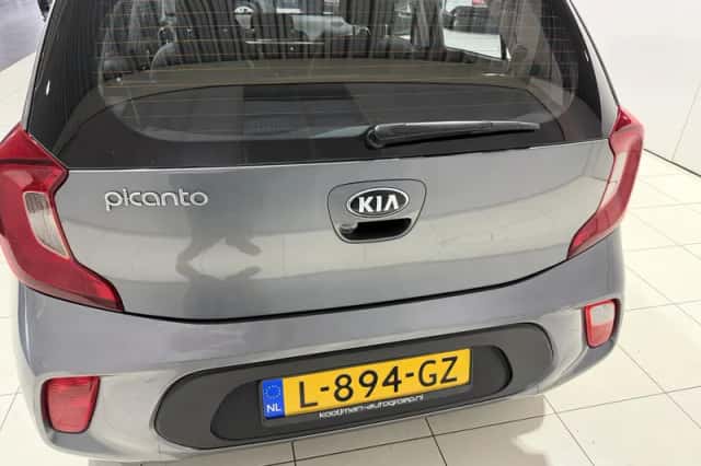 Kia Picanto (2021) thumbnail 6