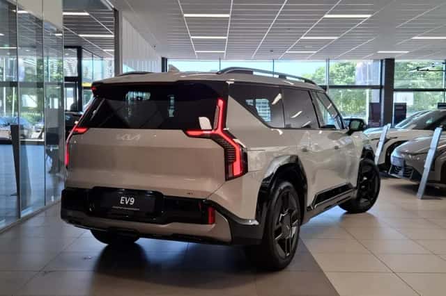 Kia EV9 (2026) thumbnail 4