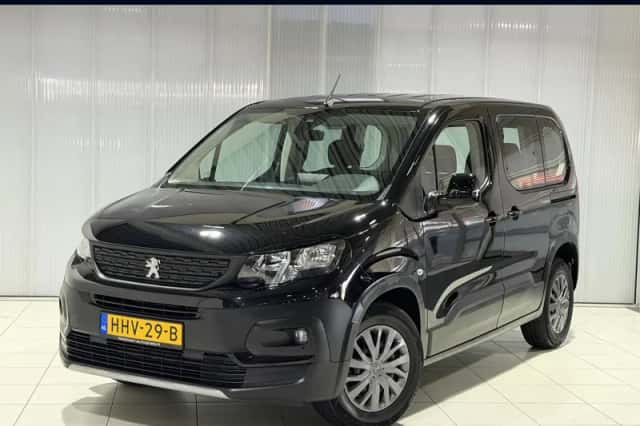 Peugeot Rifter (2023) thumbnail 1