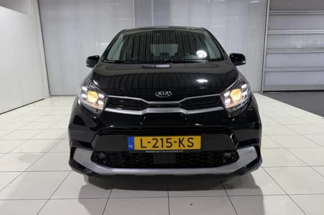 Kia Picanto (2021) thumbnail 2