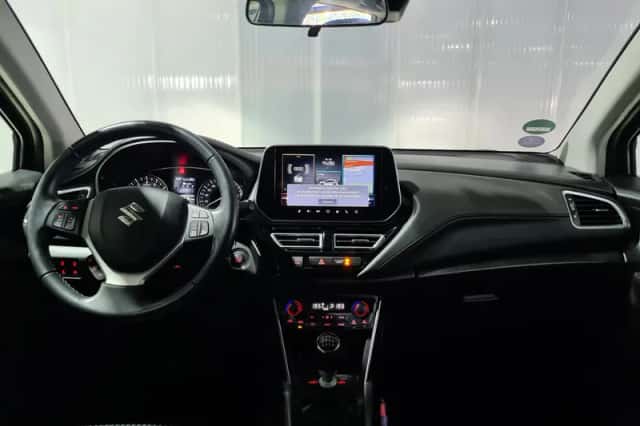 Suzuki S-Cross (2022) thumbnail 2