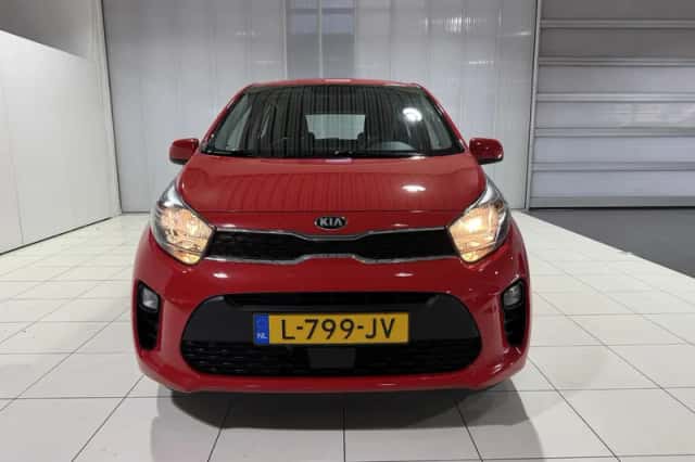 Kia Picanto (2021) thumbnail 2
