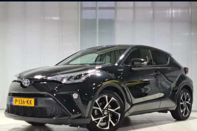 Toyota C-HR (2021) thumbnail 1