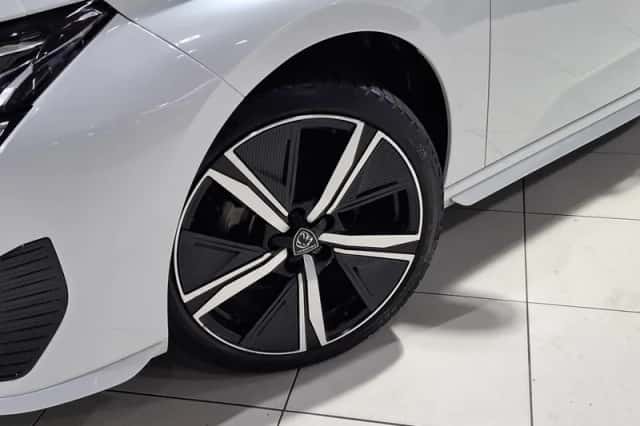 Peugeot 308 (2022) thumbnail 2