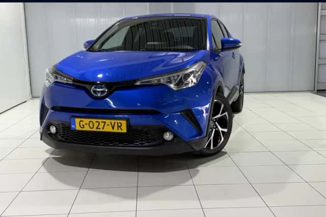 Toyota C-HR (2019) thumbnail 1