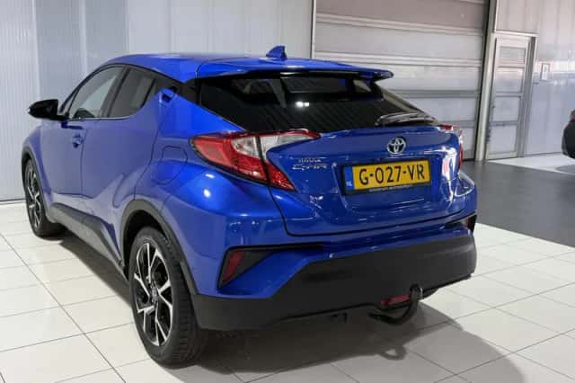 Toyota C-HR (2019) thumbnail 6