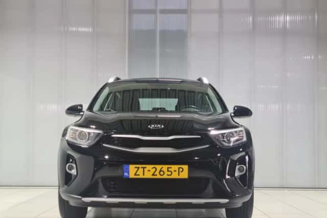 Kia Stonic (2019) thumbnail 5